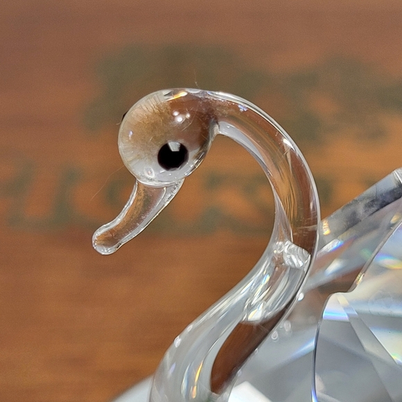 Vintage Minature Crystal Swan on Mirror Figurine - Picture 6 of 17